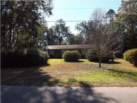 2537 Corral Dr, Cantonment, FL 32533 photo 1