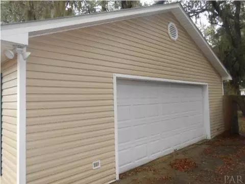 7031 Dorr St, Milton, FL 32583 photo 2