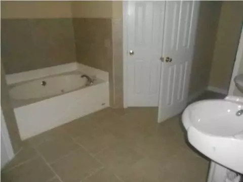 7031 Dorr St, Milton, FL 32583 photo 12