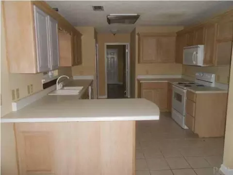 7031 Dorr St, Milton, FL 32583 photo 7