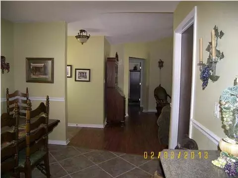 5762 Eagle Dr, Milton, FL 32570 photo 4