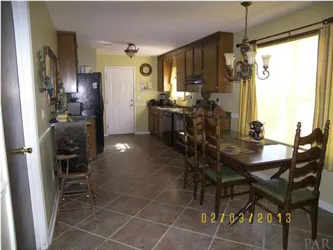 5762 Eagle Dr, Milton, FL 32570 photo 3