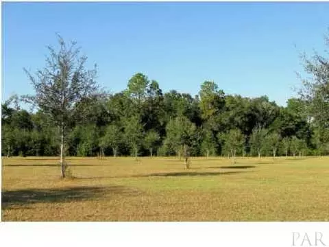 8901 Echo Ln, Milton, FL 32570 photo 1