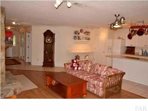 281 S Garcon Point Rd, Milton, FL 32583 photo 4
