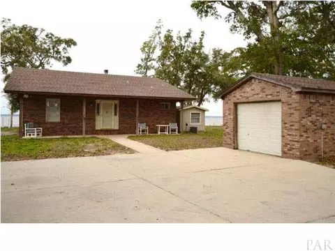 281 S Garcon Point Rd, Milton, FL 32583 photo 1