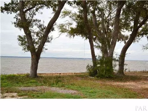281 S Garcon Point Rd, Milton, FL 32583 photo 11