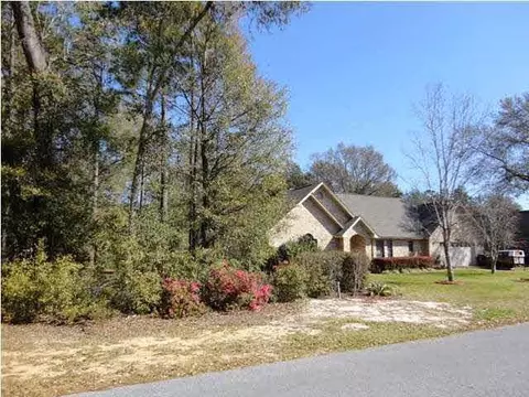 5692 Nicklaus Ln, Milton, FL 32570 photo 2