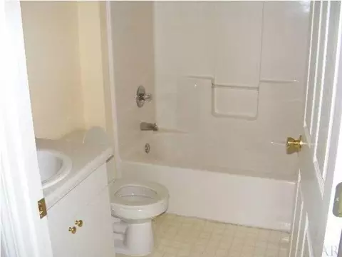 5486 Chantilly Cir, Milton, FL 32583 photo 9