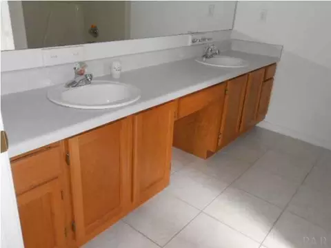 335 Twisted Oak Dr, Cantonment, FL 32533 photo 9