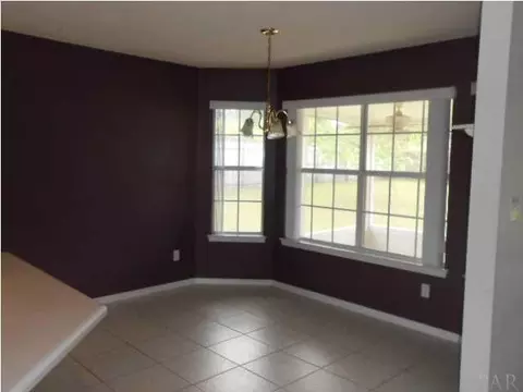 335 Twisted Oak Dr, Cantonment, FL 32533 photo 5