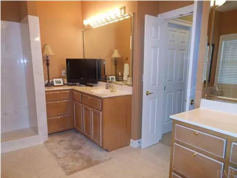 5521 Bay Meadows Dr, Milton, FL 32583 photo 12