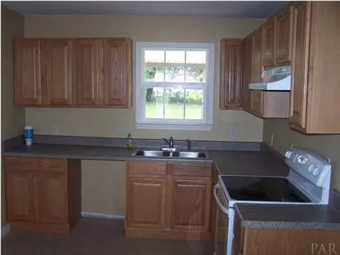6432 Walnut St, Milton, FL 32570 photo 3