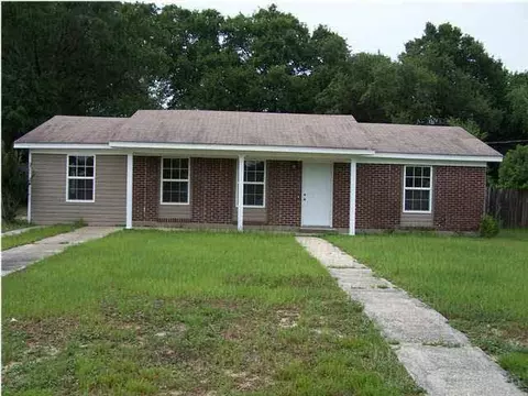 6432 Walnut St, Milton, FL 32570 photo 1