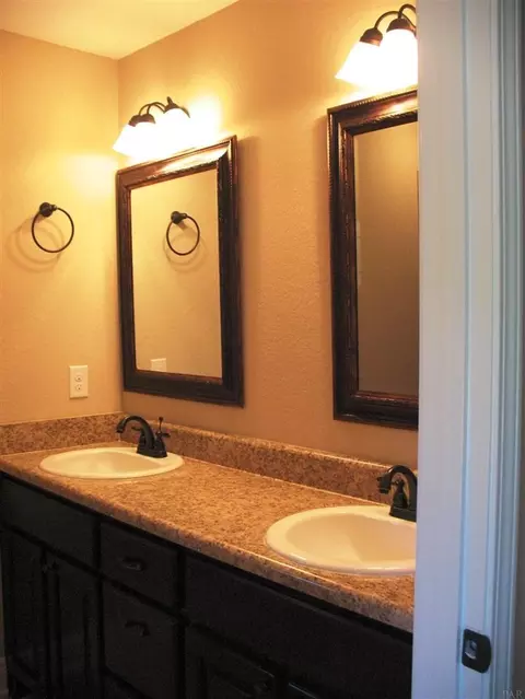 4875 Covenant Cir, Pace, FL 32571 photo 11