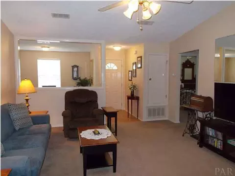 5474 Chantilly Cir, Milton, FL 32583 photo 3