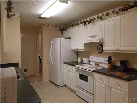 5474 Chantilly Cir, Milton, FL 32583 photo 5