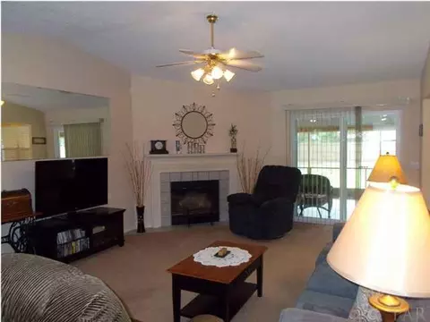 5474 Chantilly Cir, Milton, FL 32583 photo 2