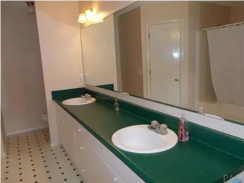 5474 Chantilly Cir, Milton, FL 32583 photo 9