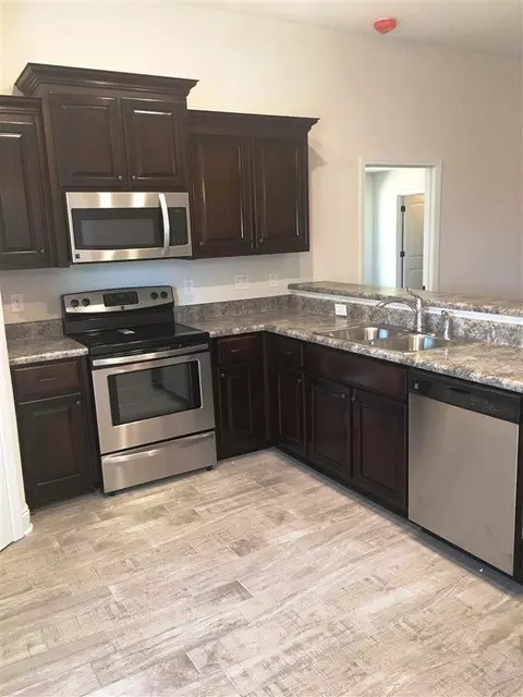 4978 Covenant Cir, Pace, FL 32571 photo 3