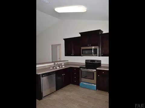 5018 Covenant Cir, Pace, FL 32571 photo 7