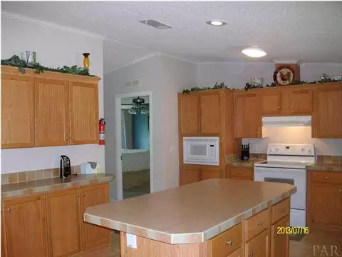 10539 Bernice Rd, Milton, FL 32583 photo 2
