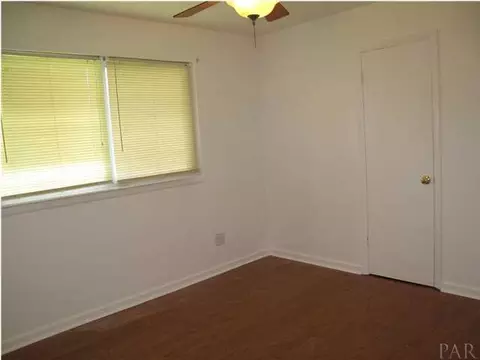 1408 Moonlight Dr, Cantonment, FL 32533 photo 6