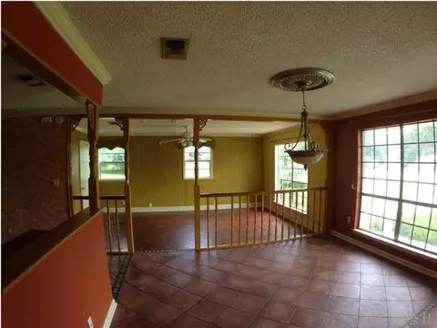 5184 Springdale Dr, Milton, FL 32570 photo 3
