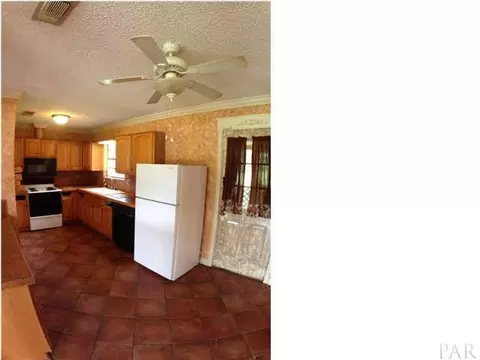 5184 Springdale Dr, Milton, FL 32570 photo 4
