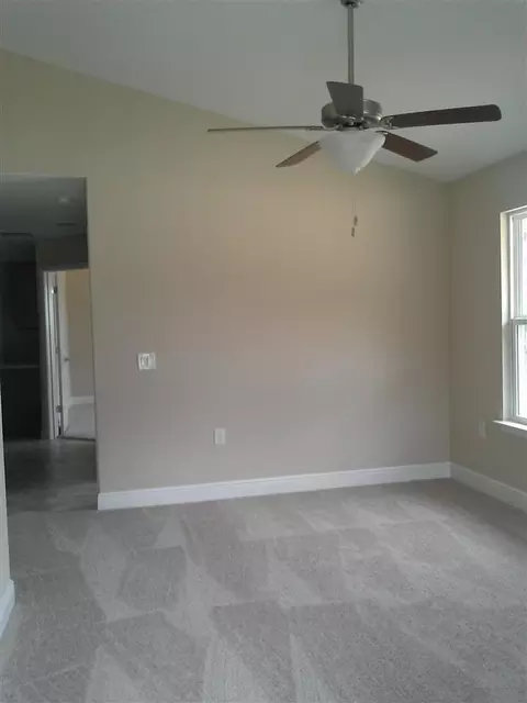 4221 Hazelhurst Dr, Pace, FL 32571 photo 3