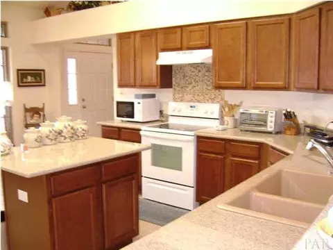 6586 Fall St, Milton, FL 32570 photo 2