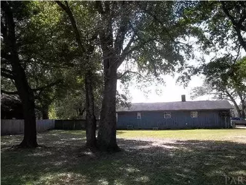3266 Melvin Dr, Pace, FL 32571 photo 2