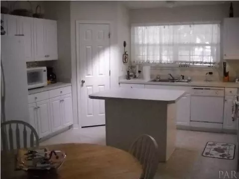 4223 Crosswinds Dr, Milton, FL 32583 photo 3