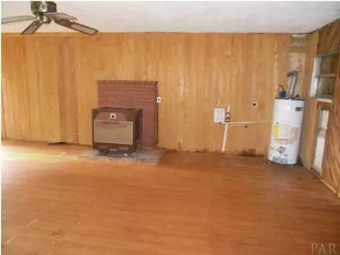2153 Little Rock Rd, Jay, FL 32565 photo 2