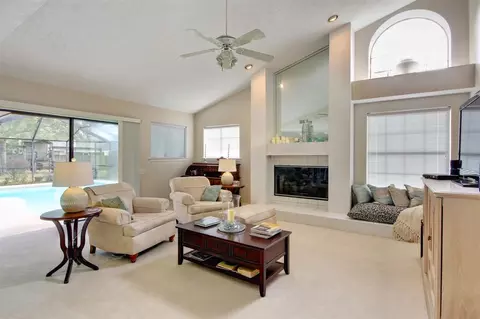 3307 Berkshire Dr, Pace, FL 32571 photo 9