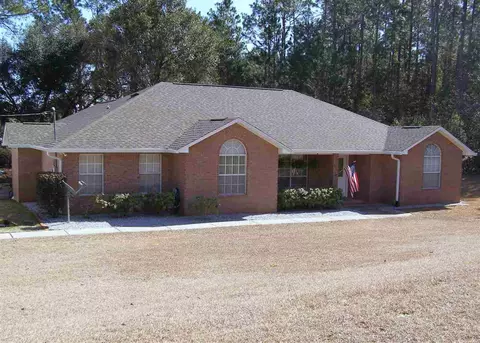 5304 Emerald Dr, Pace, FL 32571 photo 1