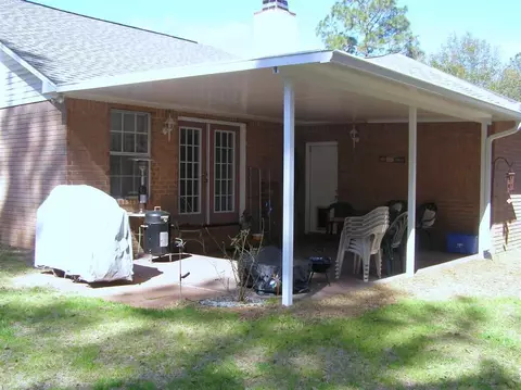 5304 Emerald Dr, Pace, FL 32571 photo 3