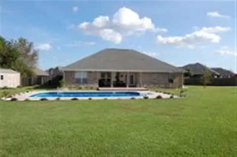 1747 Brightleaf Cir, Cantonment, FL 32533 photo 2