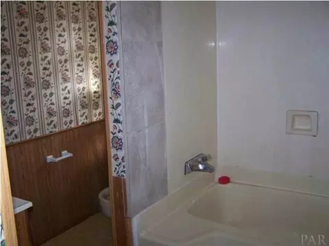 5249 Chestnut Ave, Pace, FL 32571 photo 5