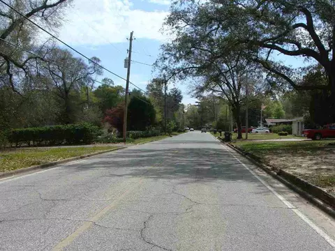 6433 Berryhill Rd, Milton, FL 32570 photo 3