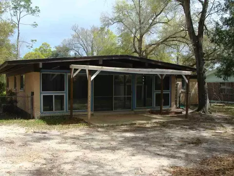 6433 Berryhill Rd, Milton, FL 32570 photo 2