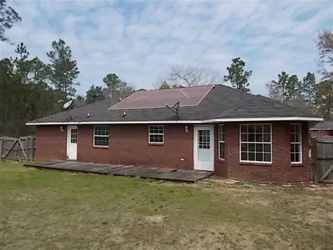 5643 Eagle Dr, Milton, FL 32570 photo 2
