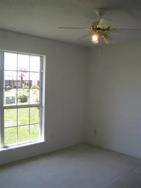 6130 Jameson Cr, Pace, FL 32571 photo 6