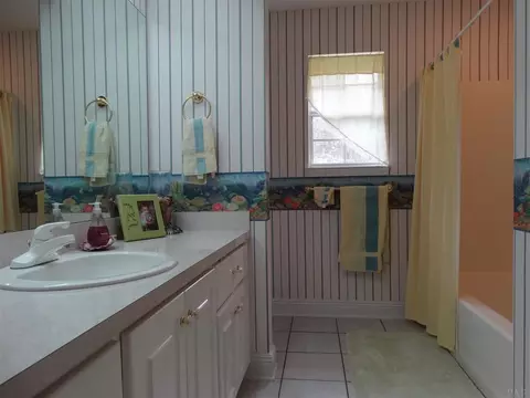 6673 Emerald Forest Dr, Milton, FL 32570 photo 5