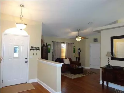 1052 Aden Ct, Milton, FL 32583 photo 8