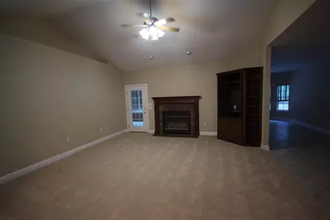 5282 Springdale Dr, Milton, FL 32570 photo 2