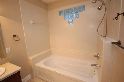 5282 Springdale Dr, Milton, FL 32570 photo 4