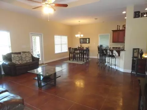 990 Clymil Dr, Cantonment, FL 32533 photo 4