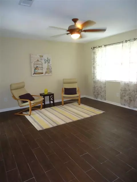 5304 E Avenida De Golf, Pace, FL 32571 photo 2