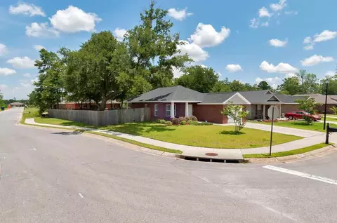 3920 Willow Glen Dr, Pace, FL 32571 photo 3