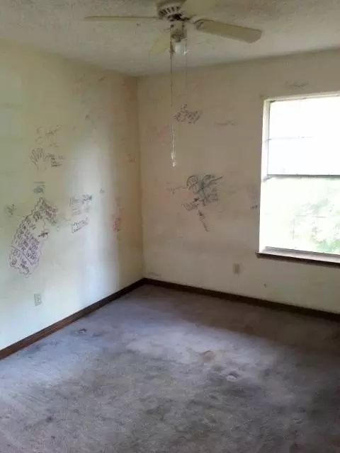 6507 Colonial Dr, Milton, FL 32570 photo 9